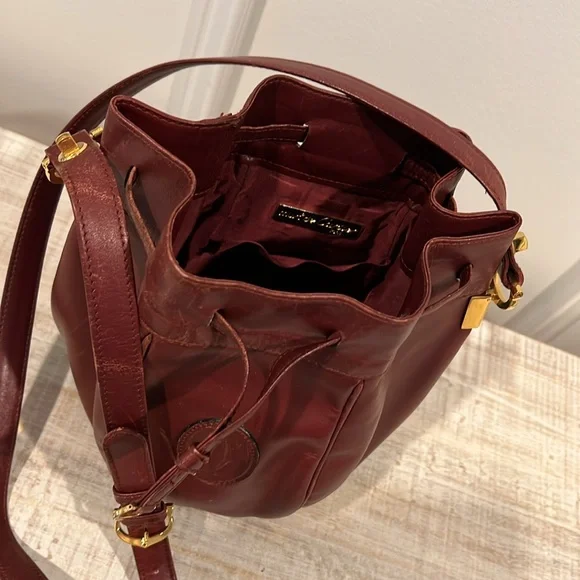 Cartier Must Line Shoulder Bucket Bag Leather Burgundy & Bordeaux